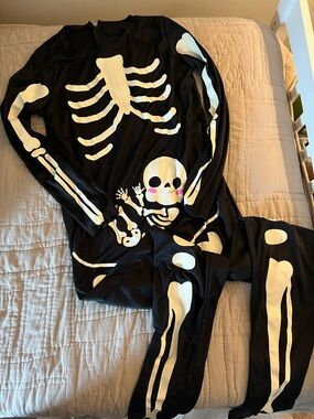 Skeleton Print Women's Maternity Costume - Black and White
